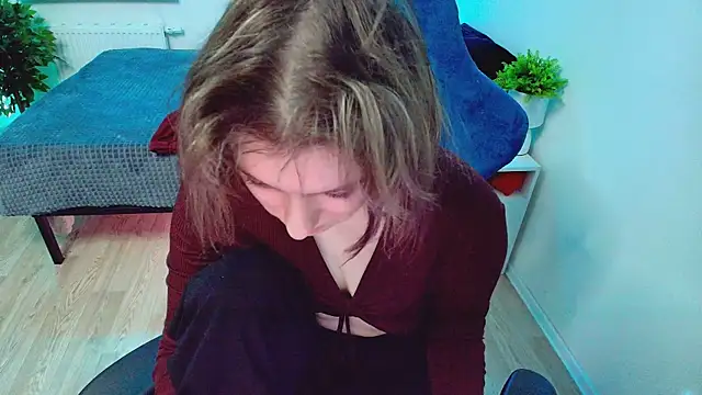 CranberryHot online show from November 2025 10:14:01 AM