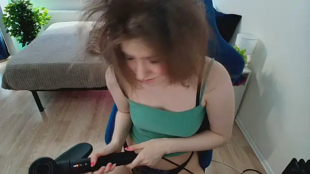 CranberryHot online show from May 2026 08:23:01 AM