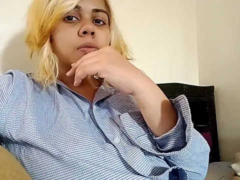 Nainagupta7890 online show from November 2025 12:20:01 PM