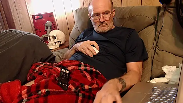 snickers1 online show from November 2025 01:38:01 PM