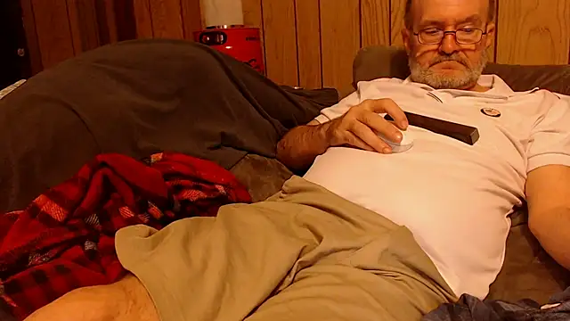 snickers1 online show from April 2026 10:33:02 AM