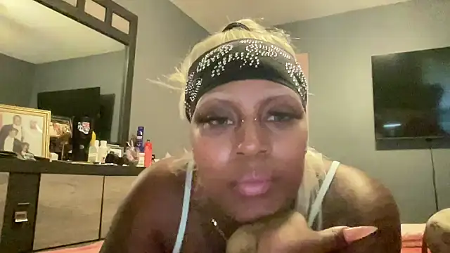 Creamesensation online show from October 2025 08:32:02 PM