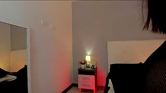 NataliaBuiles online show from March 2026 11:25:01 AM