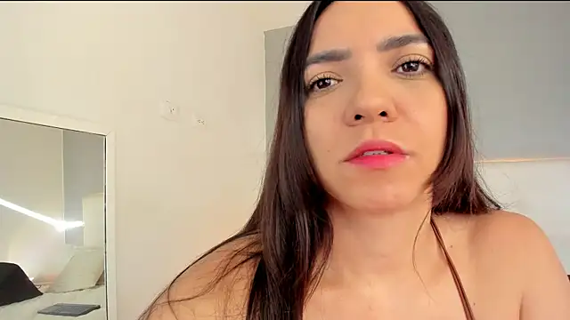 Snapshot of NataliaBuiles chatting on June 2026 12:32:02 PM NataliaBuiles online show from June 2026 12:32:02 PM