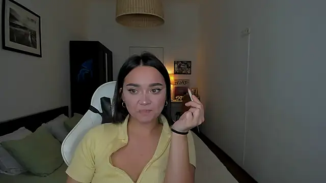 Snapshot of Tiffany_Flynn chatting on December 2024 11:39:01 PM Tiffany Flynn online show from December 2024 11:39:01 PM