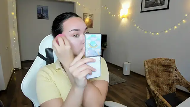 Snapshot of Tiffany_Flynn chatting on January 2025 03:21:01 PM Tiffany Flynn online show from January 2025 03:21:01 PM