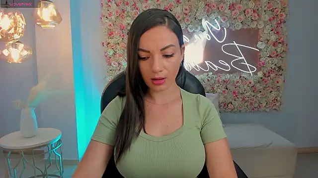 MorganHicks online show from February 2026 07:25:01 PM