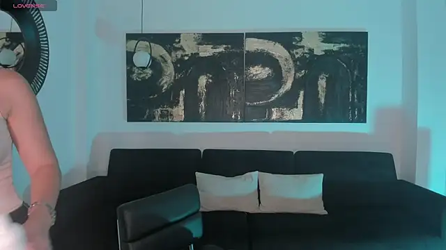 MorganHicks online show from March 2026 07:17:01 PM