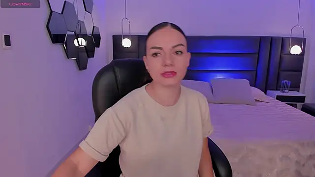 Snapshot of MorganHicks chatting on November 2025 07:28:01 PM MorganHicks online show from November 2025 07:28:01 PM