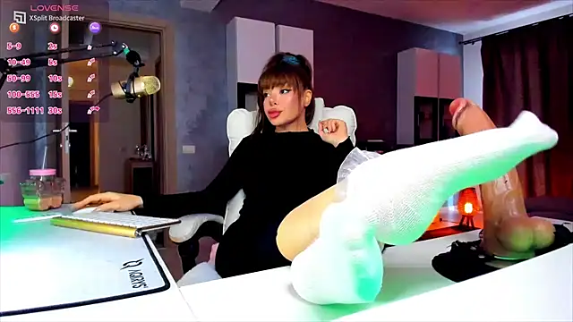 Miss kay1111 online show from April 2026 02:51:01 PM