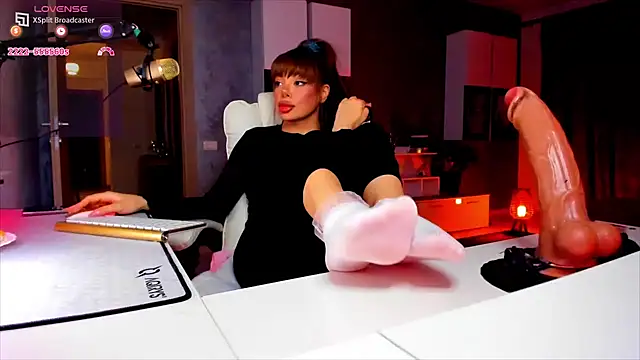 Miss kay1111 online show from April 2026 06:10:01 PM