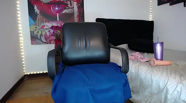 Snapshot of coraline101_ chatting on March 2025 07:38:02 AM coraline101 online show from March 2025 07:38:02 AM