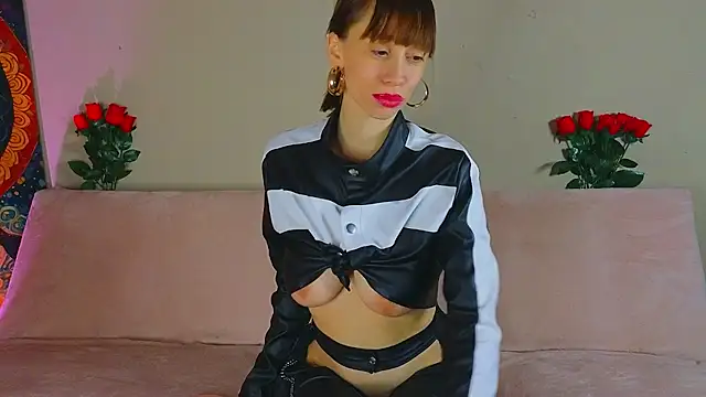 Snapshot of DIOSAHONEY chatting on October 2025 10:06:01 PM DIOSAHONEY online show from October 2025 10:06:01 PM