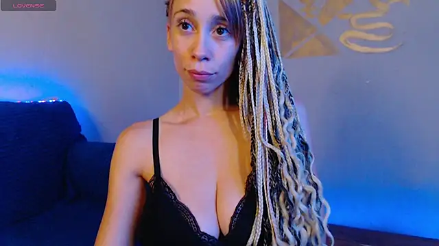 DIOSAHONEY online show from March 2026 09:10:01 PM