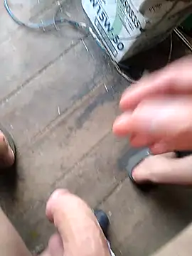 Snapshot of Alvaro2017 chatting on March 2025 08:10:02 PM Alvaro2017 online show from March 2025 08:10:02 PM