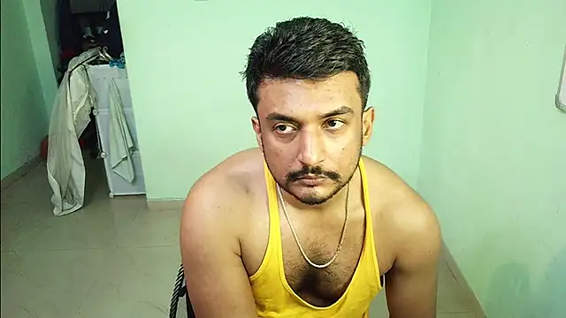 Snapshot of daringcutie chatting on December 2025 12:32:01 AM daringcutie online show from December 2025 12:32:01 AM