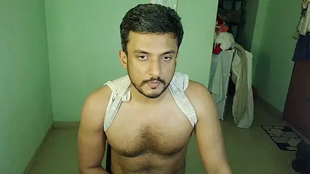 Snapshot of daringcutie chatting on February 2026 08:06:01 AM daringcutie online show from February 2026 08:06:01 AM