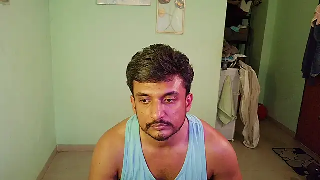 Snapshot of daringcutie chatting on March 2026 09:43:02 AM daringcutie online show from March 2026 09:43:02 AM