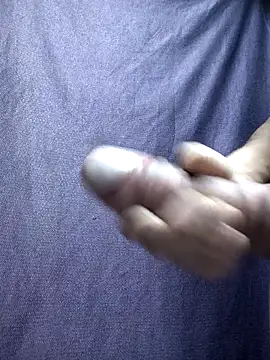 Snapshot of Robika-bika chatting on November 2025 09:30:01 AM Robika-bika online show from November 2025 09:30:01 AM