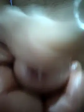 Snapshot of Robika-bika chatting on December 2025 03:05:01 PM Robika-bika online show from December 2025 03:05:01 PM