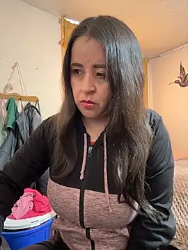 latinfemale online show from December 2025 09:17:01 PM