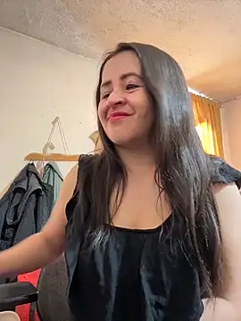 latinfemale online show from June 2026 07:58:01 PM