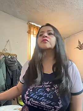 latinfemale online show from April 2026 08:20:02 PM