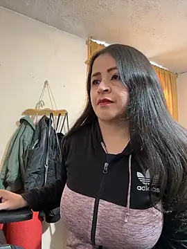 latinfemale online show from February 2026 09:48:01 PM