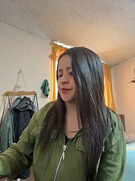 latinfemale online show from April 2026 08:15:01 PM