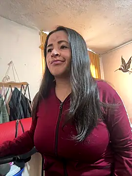 Snapshot of latinfemale chatting on October 2025 08:07:01 PM latinfemale online show from October 2025 08:07:01 PM