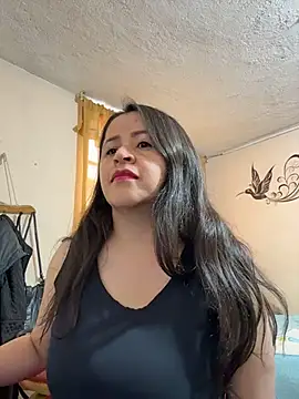 latinfemale online show from February 2026 08:39:01 PM