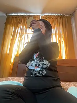 latinfemale online show from April 2026 03:17:01 PM