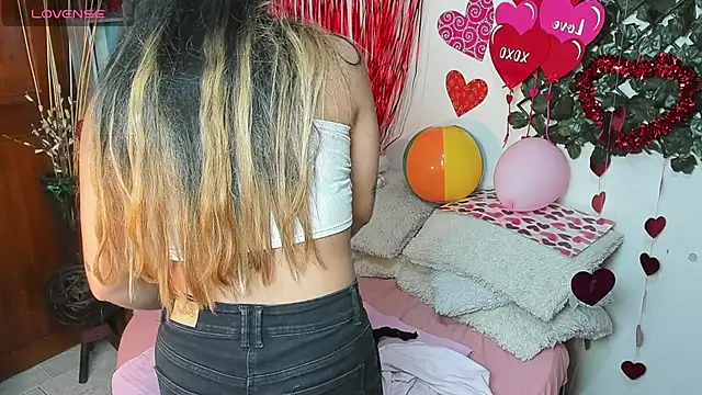 DestinyHills online show from February 2026 12:37:01 PM