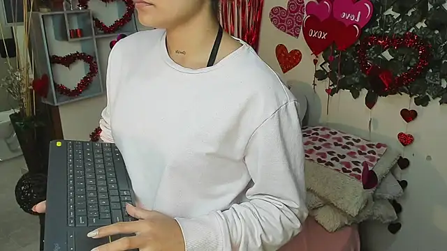 DestinyHills online show from February 2026 12:05:01 PM