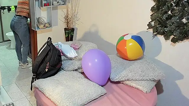 DestinyHills online show from March 2026 12:06:02 PM