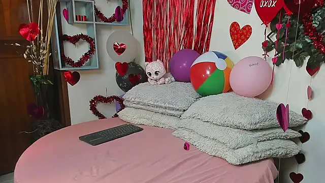 DestinyHills online show from February 2026 12:07:01 AM