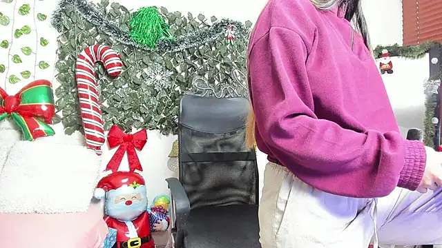 DestinyHills online show from December 2025 12:08:01 PM