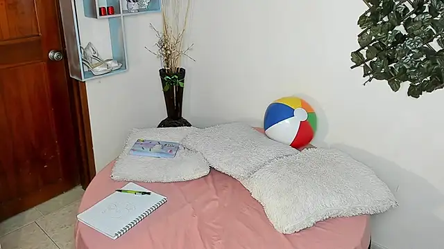 DestinyHills online show from April 2026 12:17:01 PM