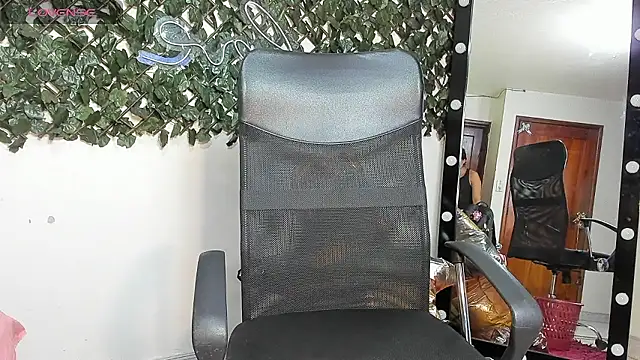 DestinyHills online show from January 2026 12:01:01 PM