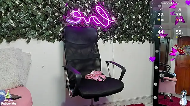 DestinyHills online show from November 2025 02:26:02 AM