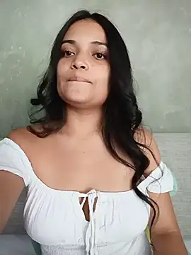 Estrellita  online show from May 2026 05:22:01 PM