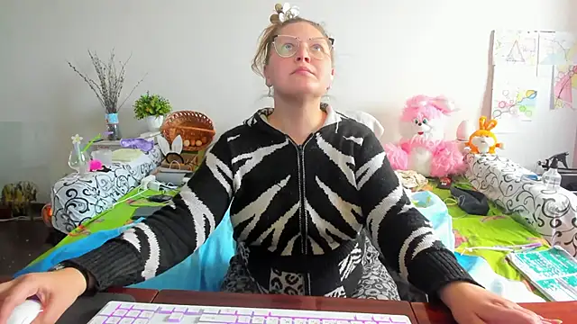 IamYourNarcotic online show from April 2026 11:36:01 AM