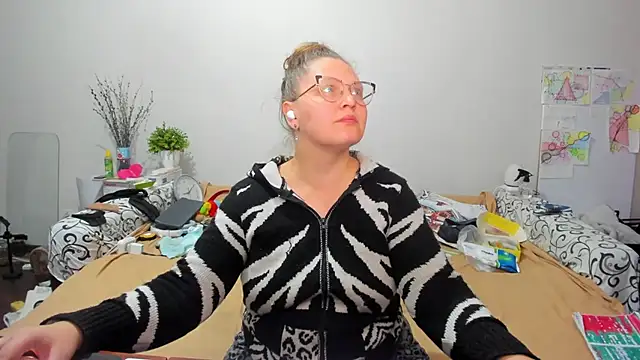 Snapshot of IamYourNarcotic chatting on February 2026 04:18:01 PM IamYourNarcotic online show from February 2026 04:18:01 PM