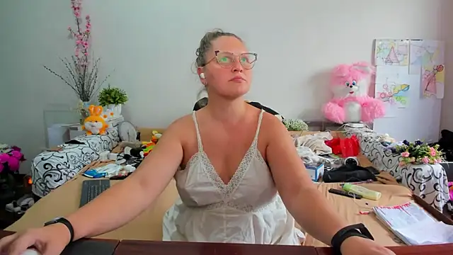 IamYourNarcotic online show from June 2026 01:16:02 PM