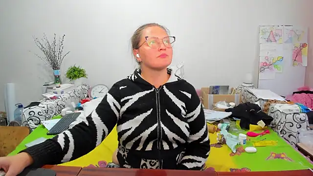 IamYourNarcotic online show from November 2025 12:54:02 PM