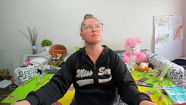 IamYourNarcotic online show from April 2026 01:07:01 PM