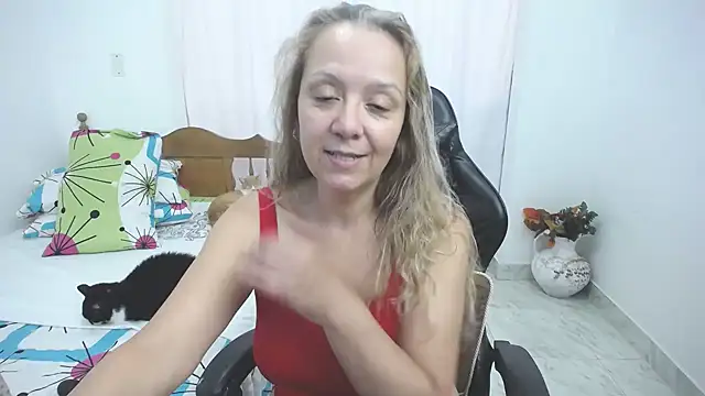 yeslluisa online show from February 2026 03:31:02 PM