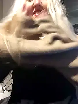 Mllesha74000 online show from February 2026 07:00:01 PM