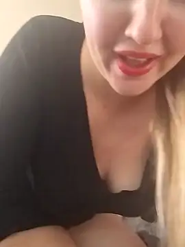 Snapshot of Mllesha74000 chatting on January 2025 12:19:02 PM Mllesha74000 online show from January 2025 12:19:02 PM