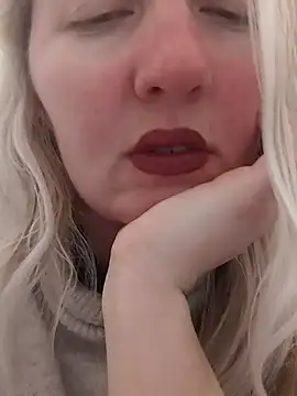 Snapshot of Mllesha74000 chatting on February 2025 03:51:02 PM Mllesha74000 online show from February 2025 03:51:02 PM